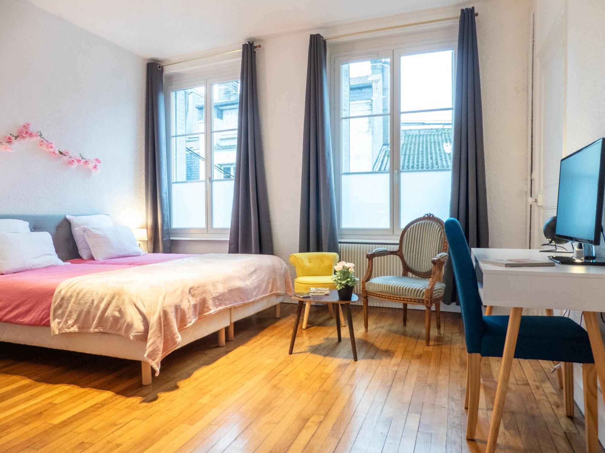 L'Amour De La Paix - Centre-Ville - Jardin - Proche Gare - Tv65"Primevideo - Ambiance Tres Chaleureuse - Parking Gratuit Sous-Video Surveillance Proche - Gere Par Presta-Zen'Services 默兹河畔凡尔登 外观 照片